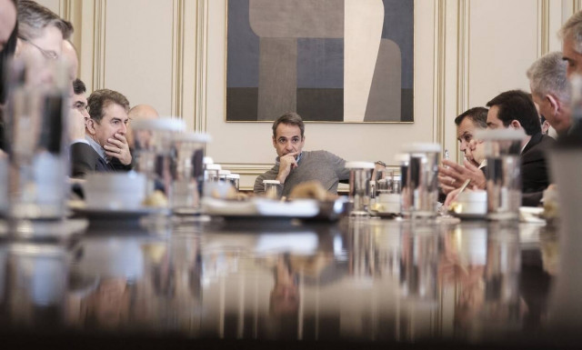 Κοροναϊός στην Ελλάδα: Έκτακτη σύσκεψη στο Μαξίμου υπό τον Μητσοτάκη