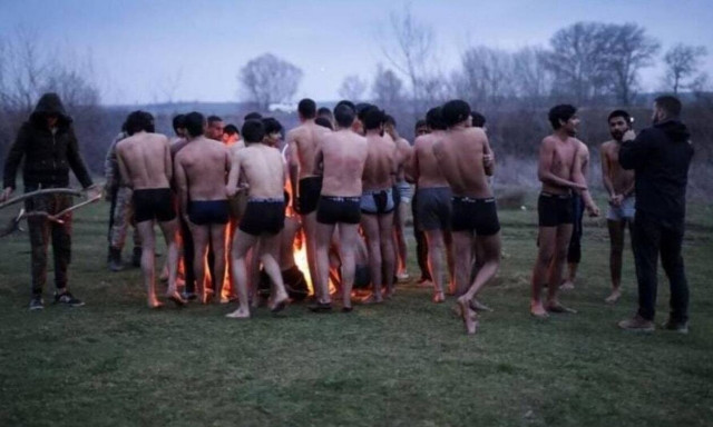 Βίντεο ΣΟΚ από Έβρο: Τούρκοι στρατιώτες χτυπούν και ξεφτιλίζουν μετανάστες