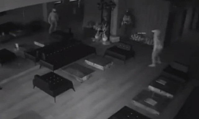 Ο πιο αποτυχημένος κλέφτης ever – Δείτε τι αντίκρυσε και το έβαλε στα πόδια (video)