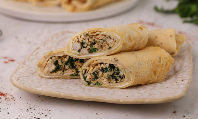 Η συνταγή της ημέρας: Κρέπες με κοτόπουλο και σπανάκι