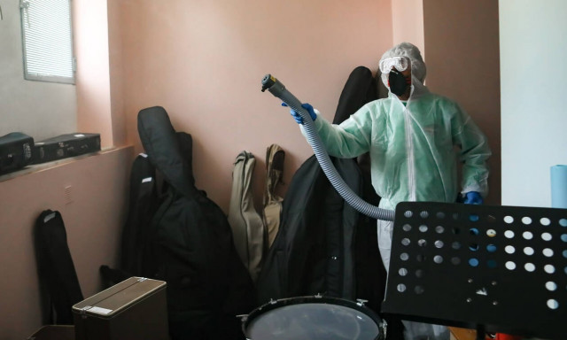 Κοροναϊός: Το υπουργείο Εργασίας προωθεί ευέλικτο ωράριο και τηλεργασία