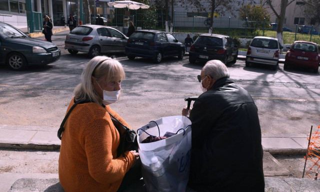 Κοροναϊός στην Ελλάδα: Συναγερμός για τις ευπαθείς ομάδες - Ποιες είναι και τι να προσέξουν