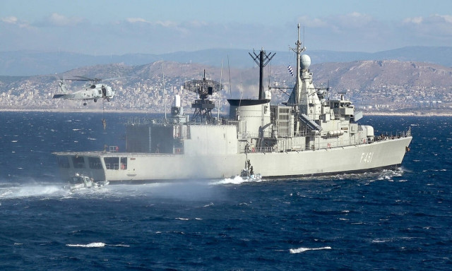 Κοροναϊός: Σε καραντίνα η φρεγάτα «Ύδρα» στη Σαλαμίνα λόγω ύποπτου κρούσματος