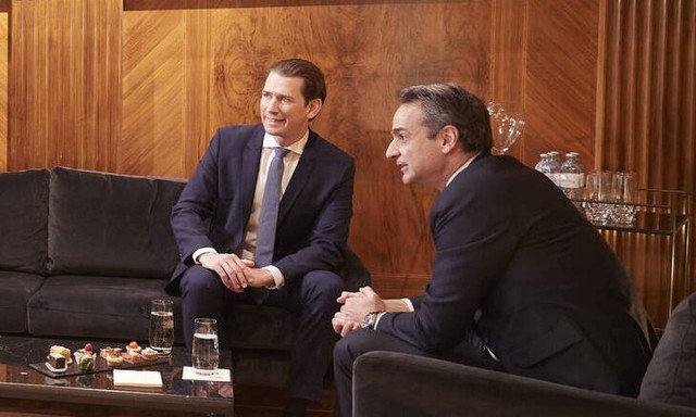 Κοροναϊός - Έκκληση Μητσοτάκη στις ευπαθείς ομάδες: Μείνετε σπίτι σας