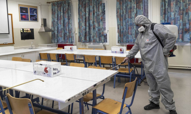 Κλειστά σχολεία σήμερα - Κοροναϊός: Η λίστα με τις σχολικές μονάδες που δεν θα λειτουργήσουν