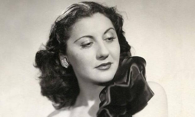 Σοφία Βέμπο: 42 χρόνια χωρίς την τραγουδίστρια της νίκης του '40