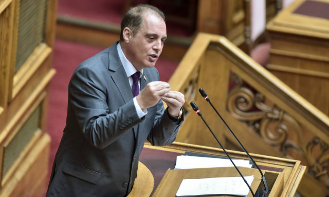 Κοροναϊός: Εισαγγελέας για τον προϊόν «Βυζαντινόν» που διαφημίζει ο Βελόπουλος