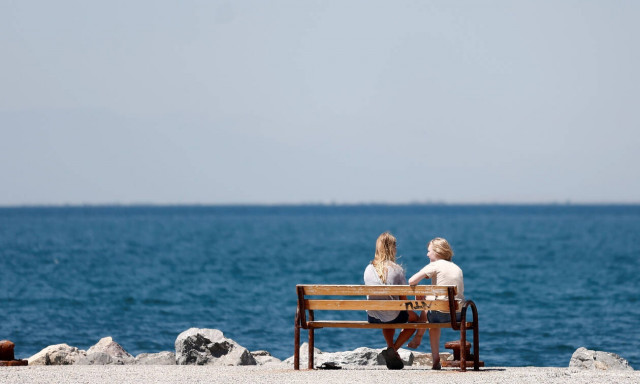 Καιρός:  Έρχεται καλοκαιράκι - Πότε και πού θα δείξει το θερμόμετρο 25 βαθμούς Κελσίου (ΧΑΡΤΕΣ)