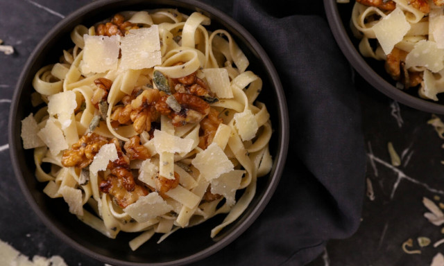 Η συνταγή της ημέρας: Ταλιατέλες με καρύδια και λεμόνι