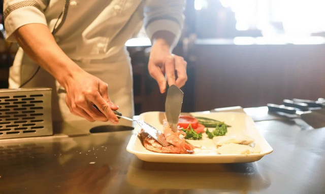 Κορονοϊός – «Βόμβα» από τον ΕΦΕΤ: Ο ιός μεταδίδεται και μέσα από τα τρόφιμα