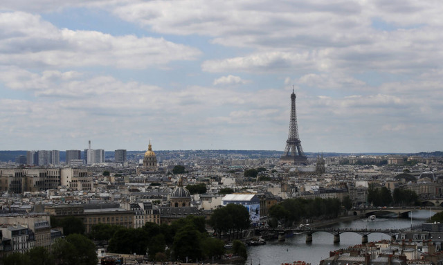 Kορονοϊός: «Λουκέτο» σε Πύργο του Άιφελ, Μουλέν Ρουζ και Βερσαλίες