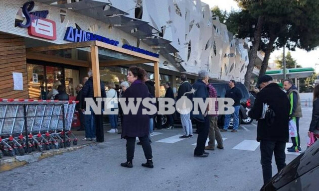 Κορονοϊός - Αυτοψία του Newsbomb.gr: Ουρές και αγωνία στα σούπερ μάρκετ - Πώς θα λειτουργούν