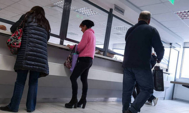 Κορονοϊός: Τι αλλάζει από Δευτέρα στις συναλλαγές με την εφορία