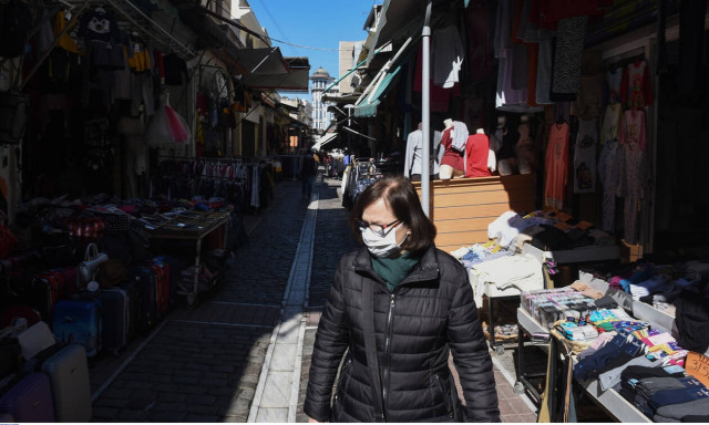 Κορονοϊός: Έρημη χώρα η Ελλάδα – Ποια καταστήματα και μαγαζιά έκλεισαν, ποια είναι ανοιχτά