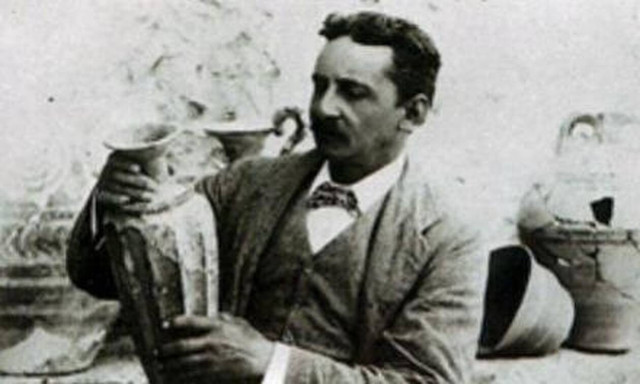 Σαν σήμερα το 1900 ο Άρθουρ Εβανς ξεκινά τη μυθική ανασκαφή στην Κνωσό