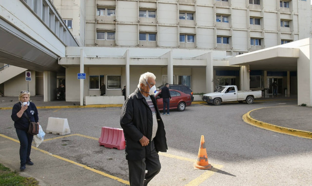 Κορονοϊός - Ελλάδα: Ανησυχία για τα 22 «ορφανά» κρούσματα - 228 κρούσματα και τέσσερις νεκροί