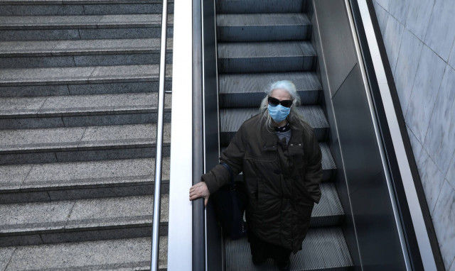 Κορονοϊός στην Ελλάδα: Nέα αυστηρή σύσταση από τον λοιμωξιολόγο Σωτήρη Τσιόδρα