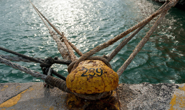 Απαγορευτικό απόπλου: Σε ποια λιμάνια είναι δεμένα τα πλοία λόγω των θυελλωδών ανέμων