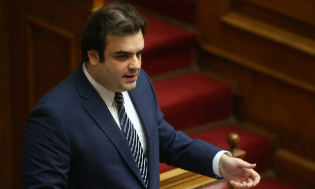 Κορονοϊός: Ο Πιερρακάκης ζητά δωρεάν συνδρομές σε NOVA, Cosmote tv, Wind Vision, Vodafone tv