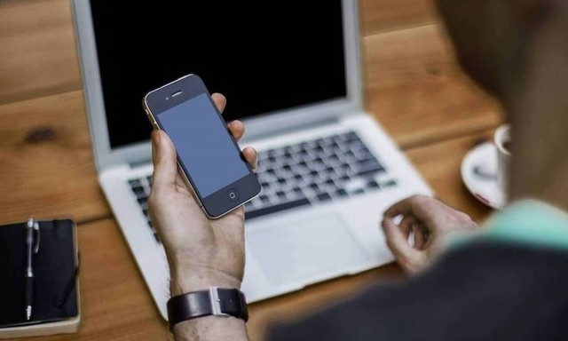 Κορονοϊός: Με sms ενημερώθηκαν δικαιούχοι επιδομάτων για την παράταση 