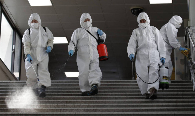 Κορονοϊός - Έλληνας επιδημιολόγος: «Πλασματικά τα νούμερα κρουσμάτων - Τότε θα λήξει η πανδημία»