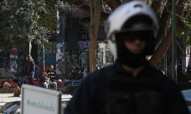 Κορονοϊός: Τίποτα δεν πτοεί τους ανεύθυνους - Στις 143 οι συλλήψεις για παραβιάσεις των μέτρων