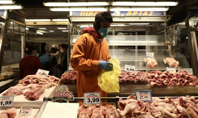 Κορονοϊός: Αυξάνονται τα μέτρα προστασίας στην Βαρβάκειο αγορά – Πώς θα ψωνίζουμε