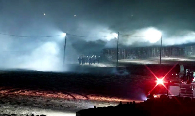 Σοβαρά επεισόδια στον Έβρο – Δεκάδες μετανάστες επιχείρησαν να περάσουν τον φράχτη