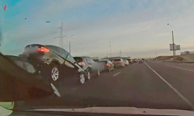 Λευκορωσία: Έγινε της καραμπόλας το… κάγκελο! (video)