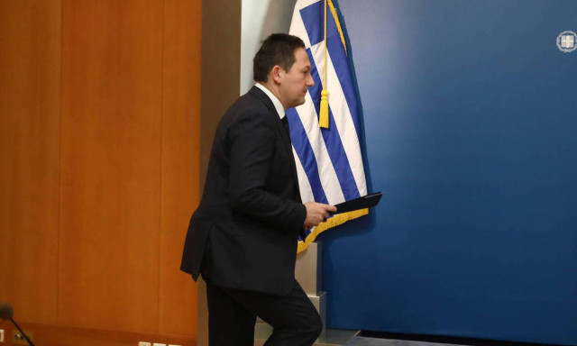 Κορονοϊός: Στέλιος Πέτσας - Ο κ. Τσίπρας και τα στελέχη του μπερδεύουν τα «μήλα» με τα «πορτοκάλια»