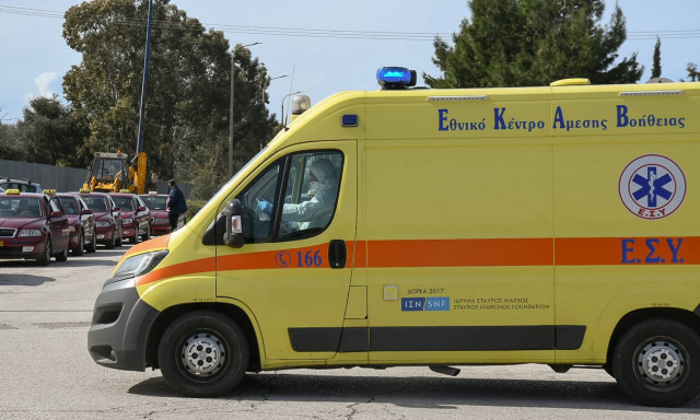 Πέθανε ο Θάνος Καραούζας