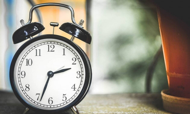 Αλλαγή ώρας 2020: Πλησιάζει η θερινή ώρα - Πότε γυρίζουμε τους δείκτες των ρολογιών