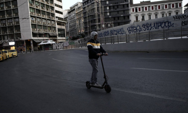 Κορονοϊός- Νέα έρευνα: Τι φοβούνται περισσότερο οι Έλληνες εν μέσω πανδημίας;