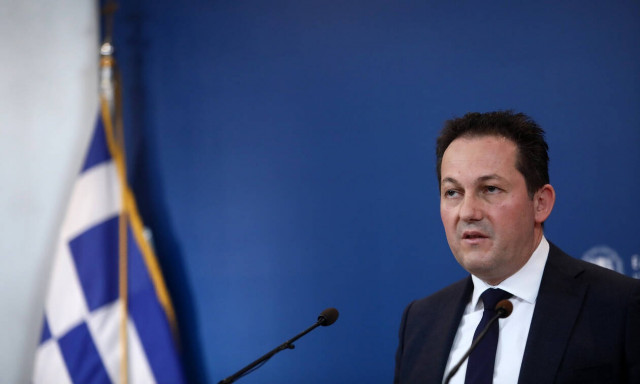 Πέτσας: Δεν αποκλείονται μέτρα περιορισμού σε πλοία και αεροπλάνα (vid)