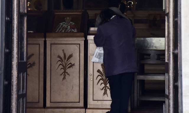 Live: Η Γ΄ Στάση των Χαιρετισμών από τον Ιερό Ναό Αγίων Ισαποστόλων Πεύκης