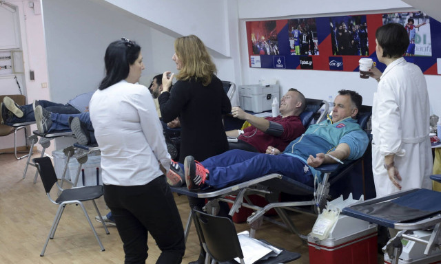 Κορονοϊός: Μεγάλη ανάγκη για αίμα - Δραματική έκκληση Τσιόδρα