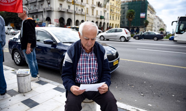 Κορονοϊός στην Ελλάδα: Πότε καταβάλλονται οι συντάξεις – Νέα μέτρα από το ΥΠΟΙΚ