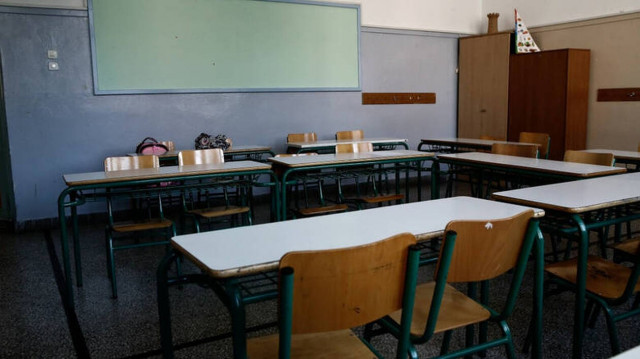 Δρομολογούνται λύσεις για τους εκπαιδευτικούς που παραμένουν σε νησιά