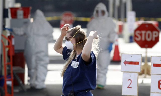 Κορονοϊός - Γαλλία: Απόγνωση Ελληνίδας γιατρού - Πεθαίνουν ολομόναχοι μέσα στους θαλάμους