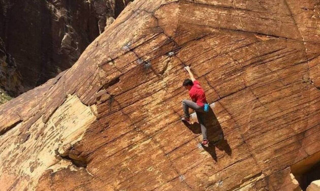 Εύβοια: Συναγερμός στην Πυροσβεστική για ορειβάτη που έπεσε σε γκρεμό