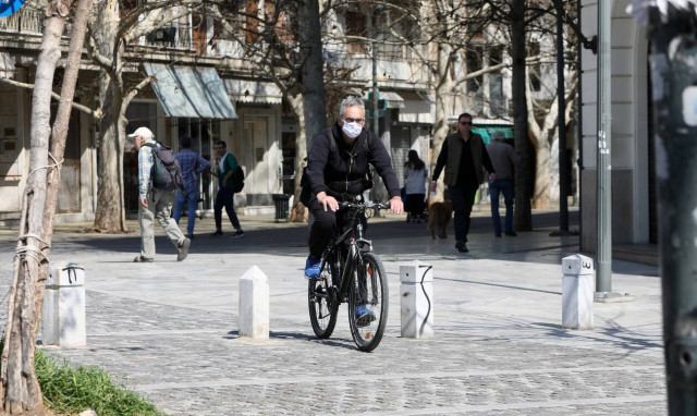 Απαγόρευση κυκλοφορίας: Το πρόστιμο για όσους κυκλοφορούν χωρίς άδεια 