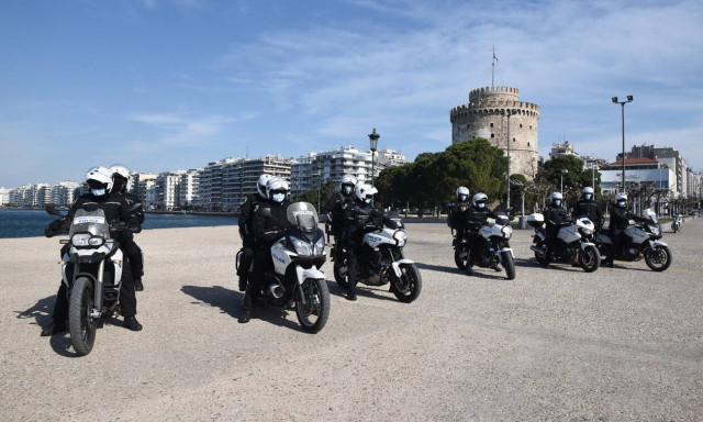 Κορονοϊός - Απαγόρευση κυκλοφορίας: Με drones, ελικόπτερα και μπλόκα θα ελέγχει η αστυνομία