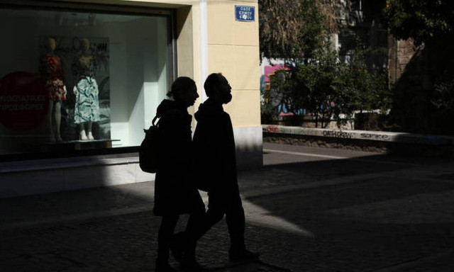 Κορoνοϊός: Έτσι θα πάρετε την αποζημίωση των 800 ευρώ - Τα δύο βήματα και οι ημερομηνίες καταβολής