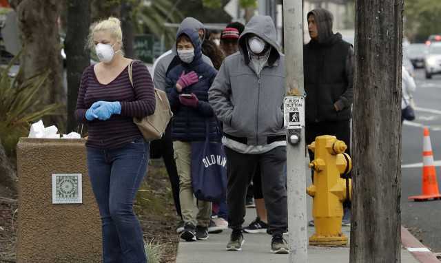 Κορονοϊός - ΗΠΑ: 400 θάνατοι από τον νέο κορονοϊό - 33.453 επιβεβαιωμένα κρούσματα 