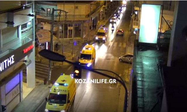 Κορονοϊός - Κοζάνη: Ασθενοφόρα του ΕΚΑΒ «αναστάτωσαν» την πόλη (vid)