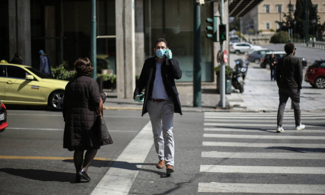 Baby born to Greek coronavirus-infected mother tests negative for the virus