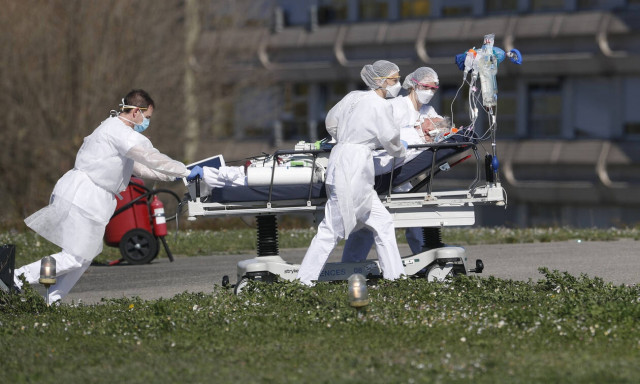 Κορονοϊός - Σοκ από τη διευθύντρια της Πνευμονολογικής στο Σωτηρία: Νοσηλεύουμε και 40άρηδες