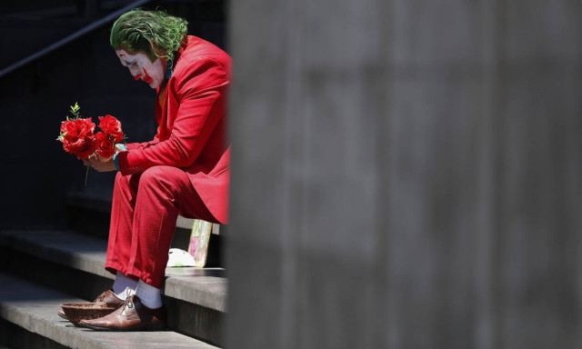 Η νέα πραγματικότητα στις μέρες του κορονοϊού - Πόσο έχει αλλάξει τη ζωή μέσα από φωτογραφίες