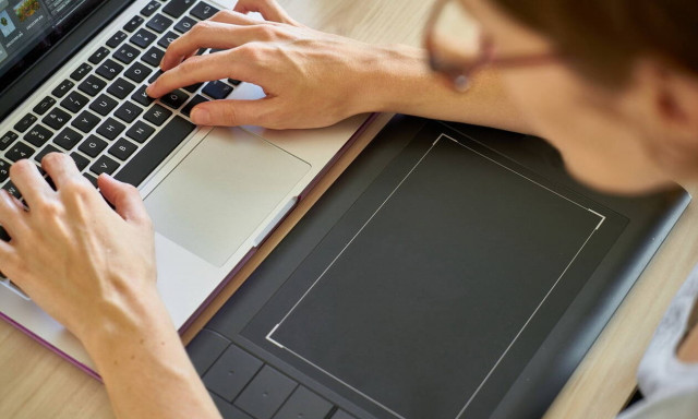 Κορονοϊός - Κλειστά σχολεία: Αναβαθμίζεται η υπηρεσία eClass του υπουργείου Παιδείας