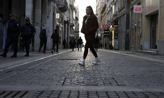 Κορονοϊός: Το υπουργείο Υγείας ερευνά το θάνατο της 41χρονης στην Καστοριά - Οι ανακοινώσεις Τσιόδρα